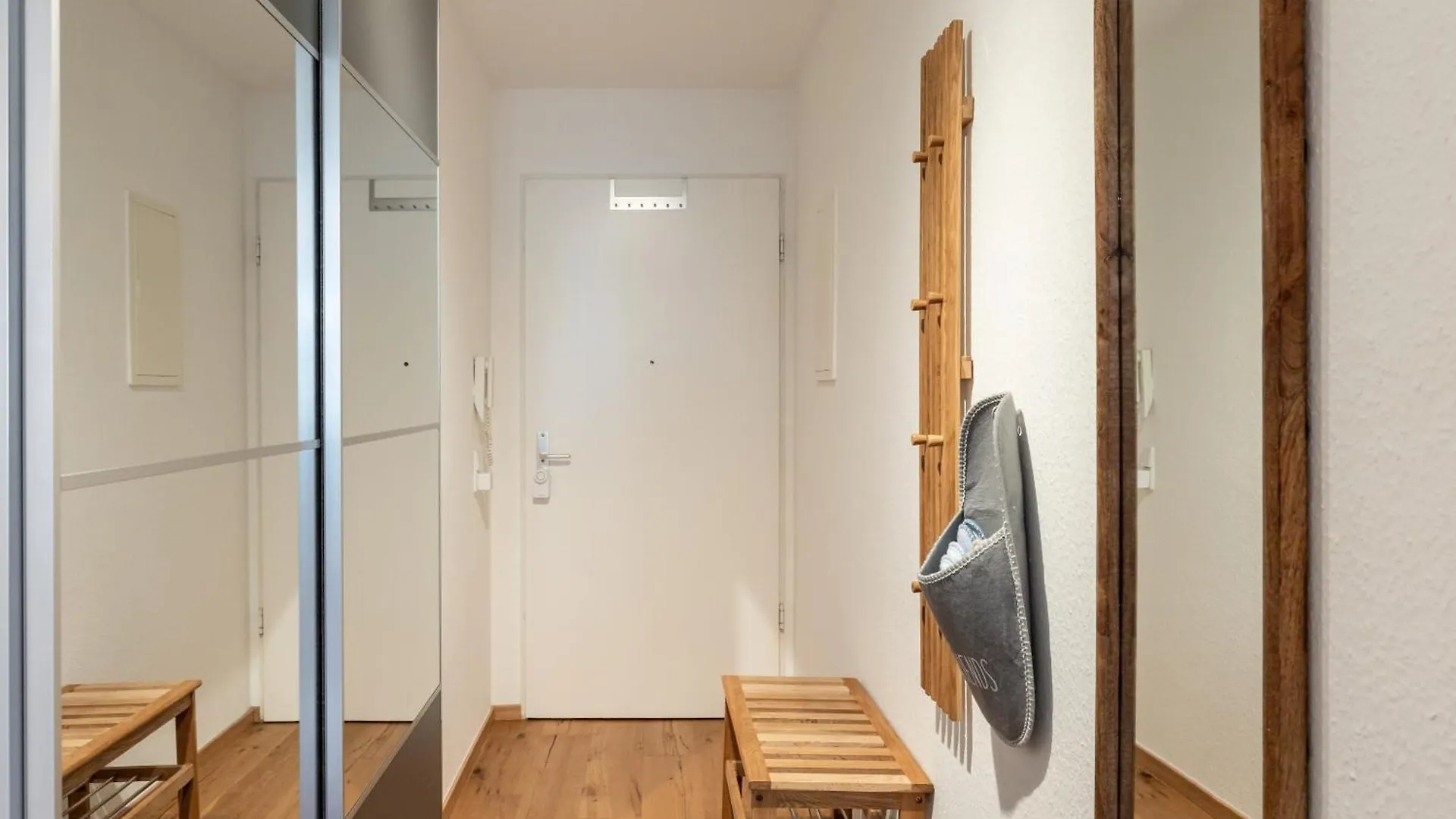 Apartment 3 Rooms Old Building - 4 People Leipzig Germany